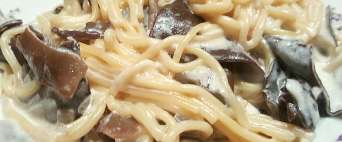 Espaguetis a la carbonara con setas